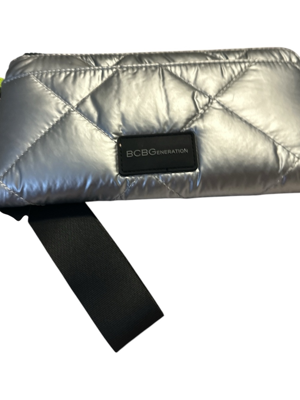 NWT BCBGeneration Metallic Silver Quilted Wristlet with Black rem Strap nice